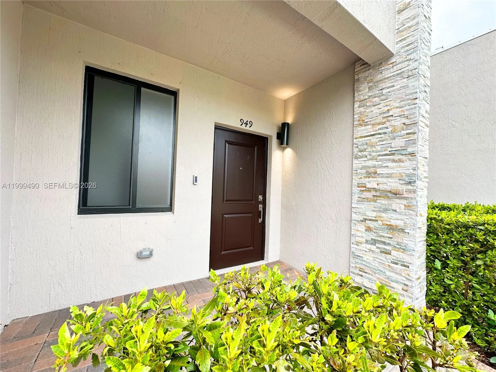 949 Ne 211th St, Miami, Florida 33179, Miami, Florida 33179, 3 Bedrooms Bedrooms, ,2 BathroomsBathrooms,Residential Lease,For Rent,949 Ne 211th St, Miami, Florida 33179,A11999490