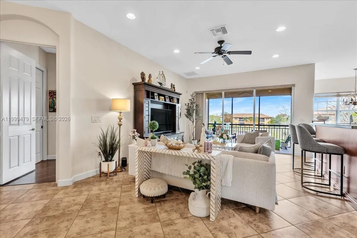 8275 Nw 127th Ln 34-f, Parkland, Florida 33076, Parkland, Florida 33076, 3 Bedrooms Bedrooms, ,2 BathroomsBathrooms,Residential,For Sale,8275 Nw 127th Ln 34-f, Parkland, Florida 33076,A11999479