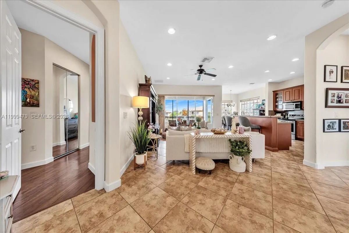 8275 Nw 127th Ln 34-f, Parkland, Florida 33076, Parkland, Florida 33076, 3 Bedrooms Bedrooms, ,2 BathroomsBathrooms,Residential,For Sale,8275 Nw 127th Ln 34-f, Parkland, Florida 33076,A11999479