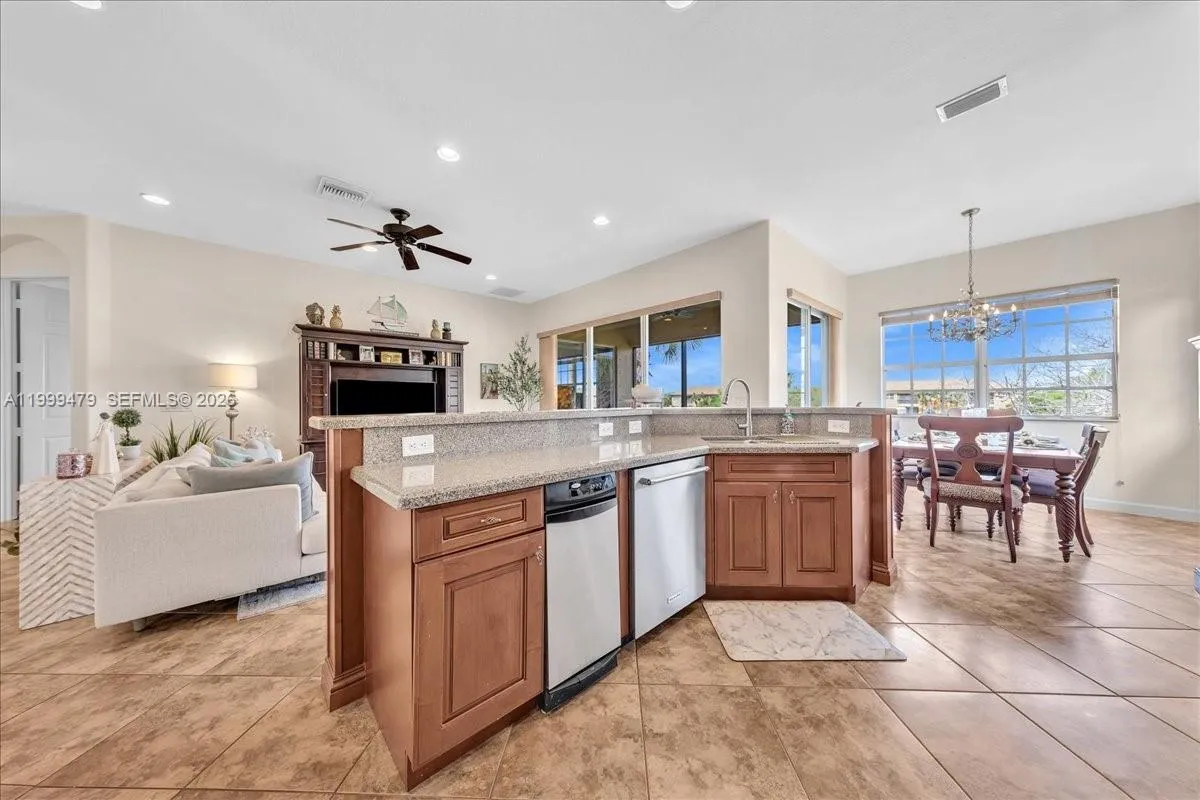8275 Nw 127th Ln 34-f, Parkland, Florida 33076, Parkland, Florida 33076, 3 Bedrooms Bedrooms, ,2 BathroomsBathrooms,Residential,For Sale,8275 Nw 127th Ln 34-f, Parkland, Florida 33076,A11999479