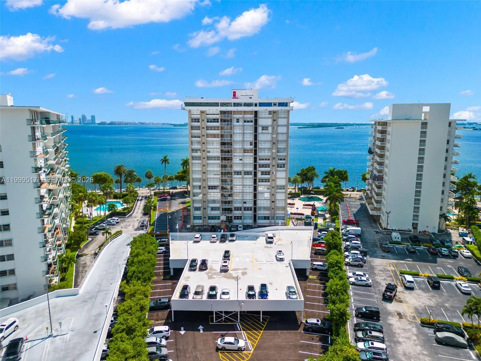 1420 Brickell Bay Dr 1401a, Miami, Florida 33131, Miami, Florida 33131, 3 Bedrooms Bedrooms, ,2 BathroomsBathrooms,Residential Lease,For Rent,1420 Brickell Bay Dr 1401a, Miami, Florida 33131,A11999517