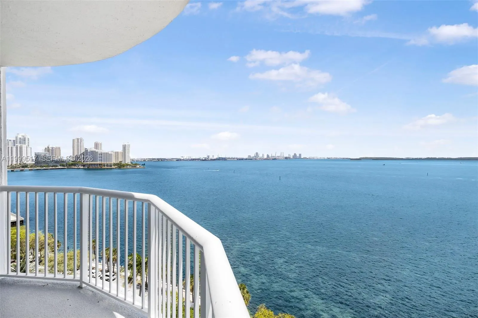 1420 Brickell Bay Dr 1401a, Miami, Florida 33131, Miami, Florida 33131, 3 Bedrooms Bedrooms, ,2 BathroomsBathrooms,Residential Lease,For Rent,1420 Brickell Bay Dr 1401a, Miami, Florida 33131,A11999517