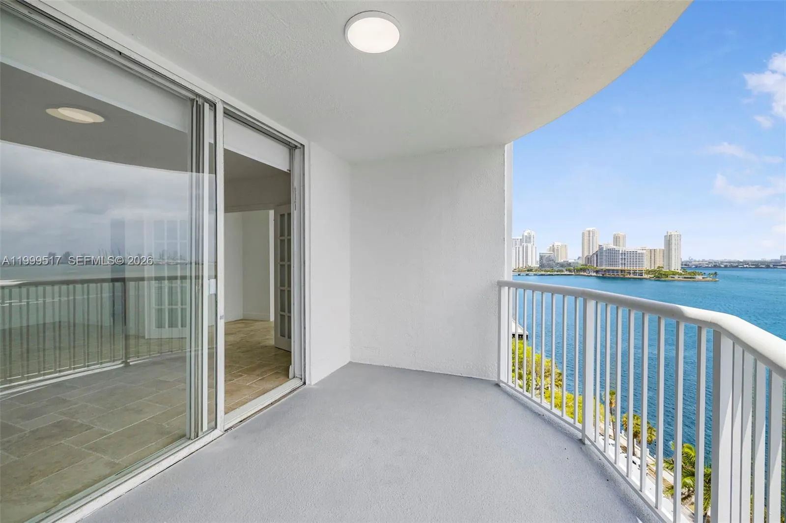 1420 Brickell Bay Dr 1401a, Miami, Florida 33131, Miami, Florida 33131, 3 Bedrooms Bedrooms, ,2 BathroomsBathrooms,Residential Lease,For Rent,1420 Brickell Bay Dr 1401a, Miami, Florida 33131,A11999517