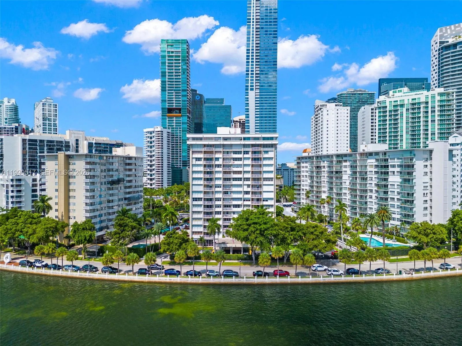1420 Brickell Bay Dr 1401a, Miami, Florida 33131, Miami, Florida 33131, 3 Bedrooms Bedrooms, ,2 BathroomsBathrooms,Residential Lease,For Rent,1420 Brickell Bay Dr 1401a, Miami, Florida 33131,A11999517