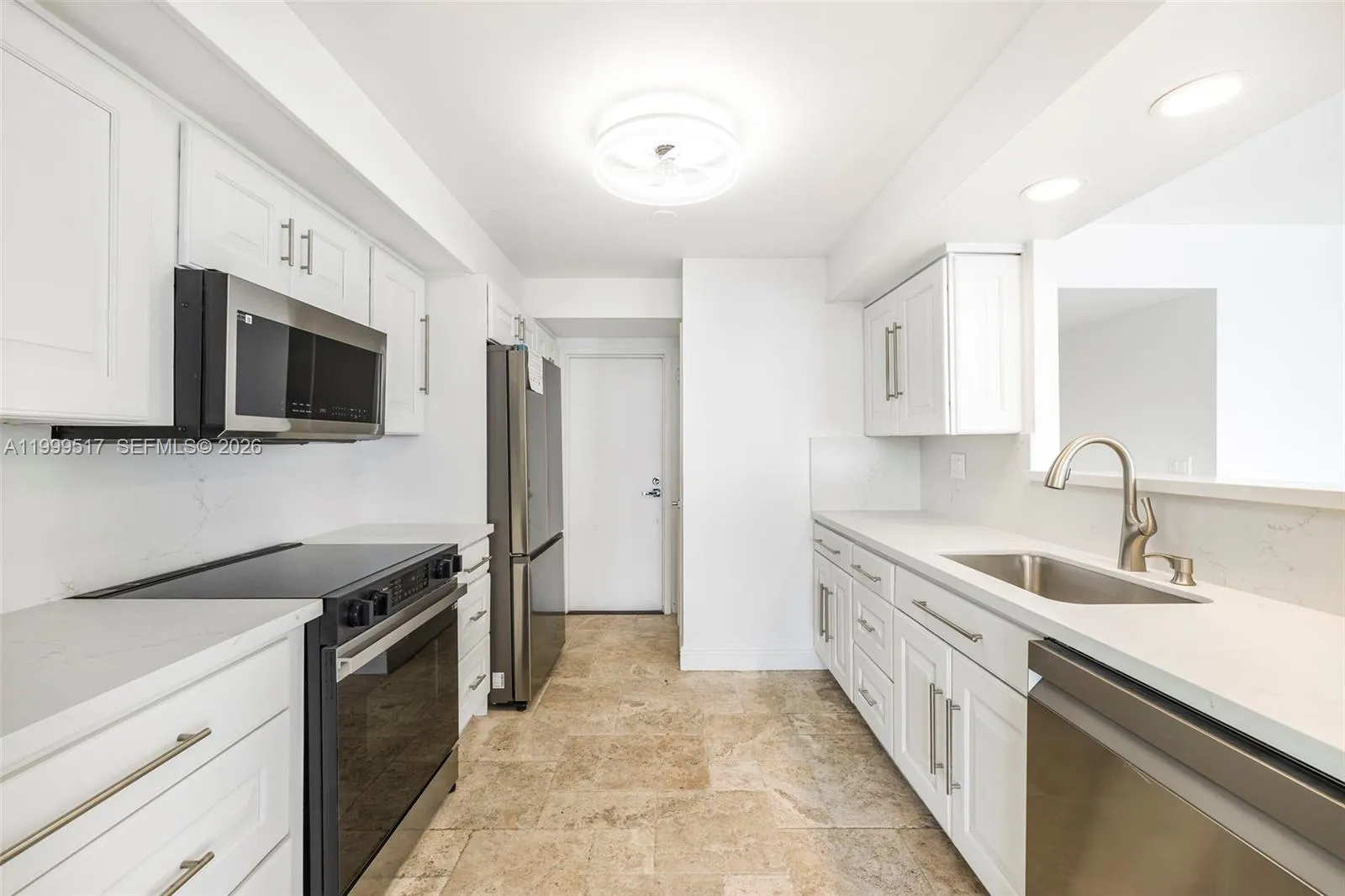 1420 Brickell Bay Dr 1401a, Miami, Florida 33131, Miami, Florida 33131, 3 Bedrooms Bedrooms, ,2 BathroomsBathrooms,Residential Lease,For Rent,1420 Brickell Bay Dr 1401a, Miami, Florida 33131,A11999517