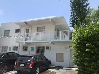 323 Washington Ave 4, Miami Beach, Florida 33139, Miami Beach, Florida 33139, 1 Bedroom Bedrooms, ,1 BathroomBathrooms,Residential,For Sale,323 Washington Ave 4, Miami Beach, Florida 33139,A11999372