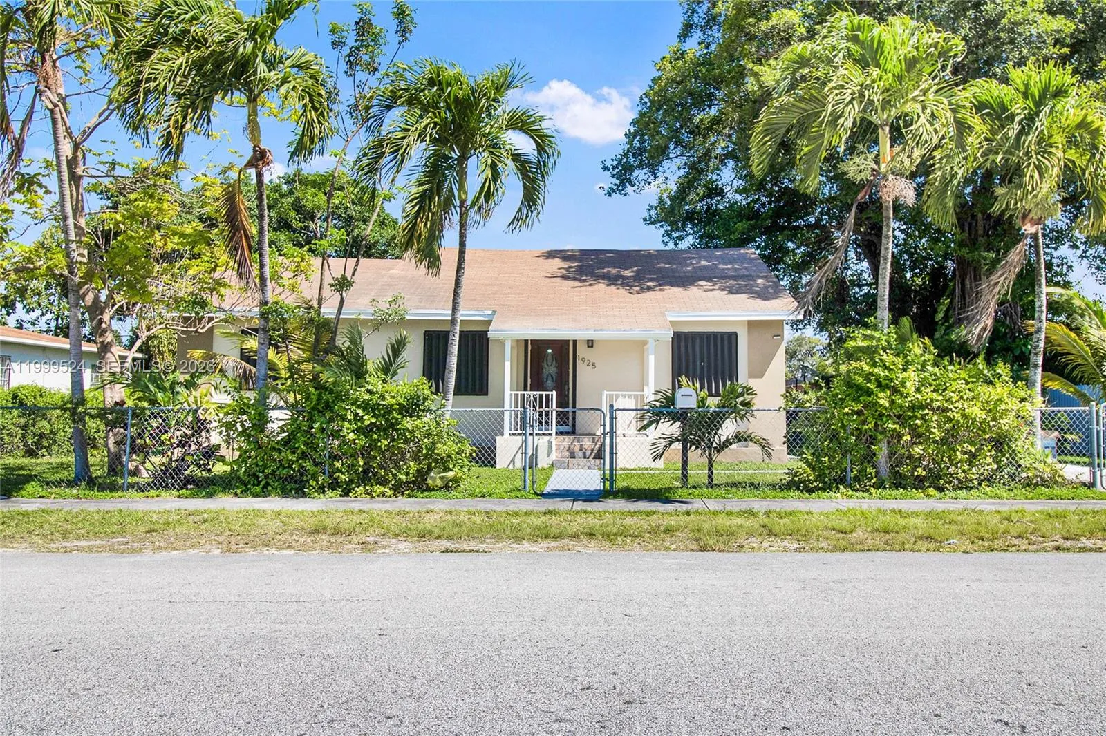 1925 Nw 49th St, Miami, Florida 33142, Miami, Florida 33142, 3 Bedrooms Bedrooms, ,2 BathroomsBathrooms,Residential,For Sale,1925 Nw 49th St, Miami, Florida 33142,A11999524