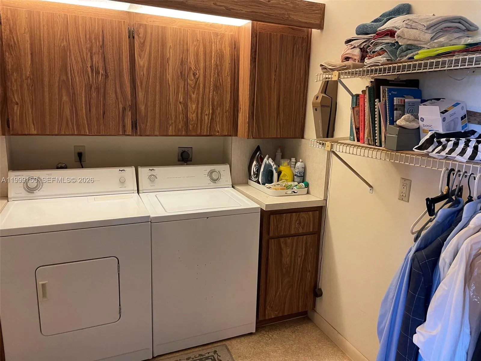 1703 Whitehall Dr 205, Davie, Florida 33324, Davie, Florida 33324, 2 Bedrooms Bedrooms, ,2 BathroomsBathrooms,Residential,For Sale,1703 Whitehall Dr 205, Davie, Florida 33324,A11999160