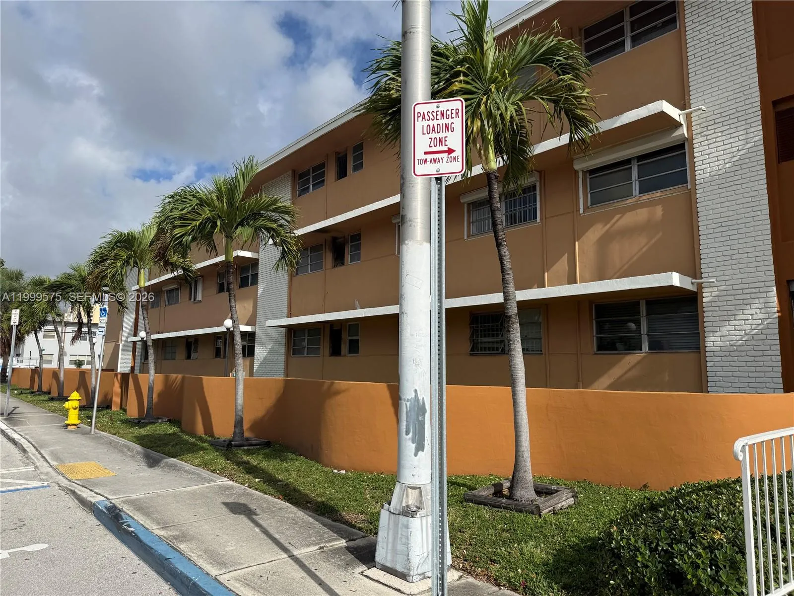 3881 W Flagler St 318, Miami, Florida 33134, Miami, Florida 33134, 2 Bedrooms Bedrooms, ,1 BathroomBathrooms,Residential,For Sale,3881 W Flagler St 318, Miami, Florida 33134,A11999575