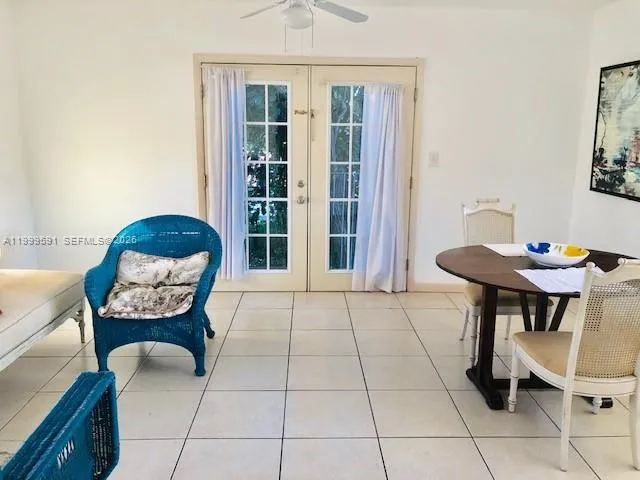 4230 Sw 11th St B, Miami, Florida 33134, Miami, Florida 33134, 2 Bedrooms Bedrooms, ,1 BathroomBathrooms,Residential Lease,For Rent,4230 Sw 11th St B, Miami, Florida 33134,A11999591