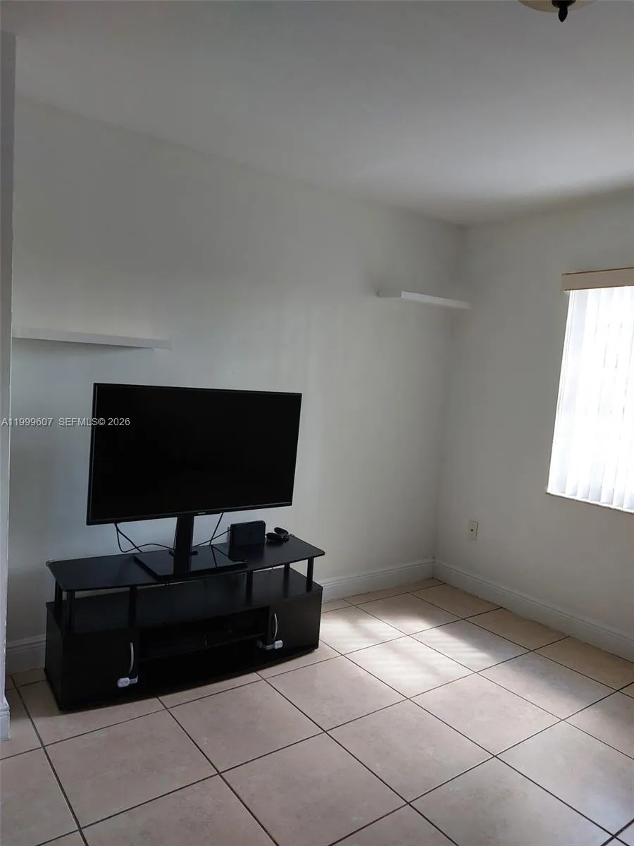 9841 Sw 48th St 1, Miami, Florida 33165, Miami, Florida 33165, 2 Bedrooms Bedrooms, ,1 BathroomBathrooms,Residential Lease,For Rent,9841 Sw 48th St 1, Miami, Florida 33165,A11999607