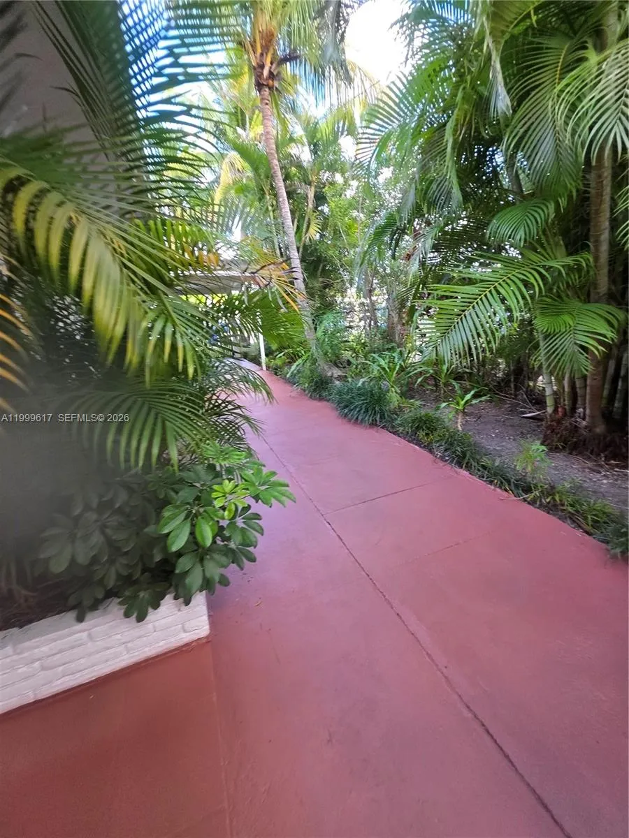 2832 Sw 37th Ave 2834, Miami, Florida 33133, Miami, Florida 33133, 2 Bedrooms Bedrooms, ,1 BathroomBathrooms,Residential Lease,For Rent,2832 Sw 37th Ave 2834, Miami, Florida 33133,A11999617