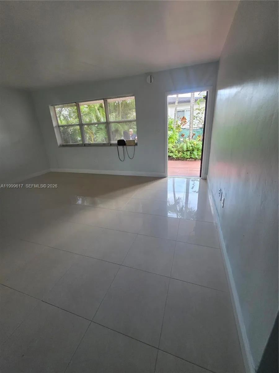 2832 Sw 37th Ave 2834, Miami, Florida 33133, Miami, Florida 33133, 2 Bedrooms Bedrooms, ,1 BathroomBathrooms,Residential Lease,For Rent,2832 Sw 37th Ave 2834, Miami, Florida 33133,A11999617