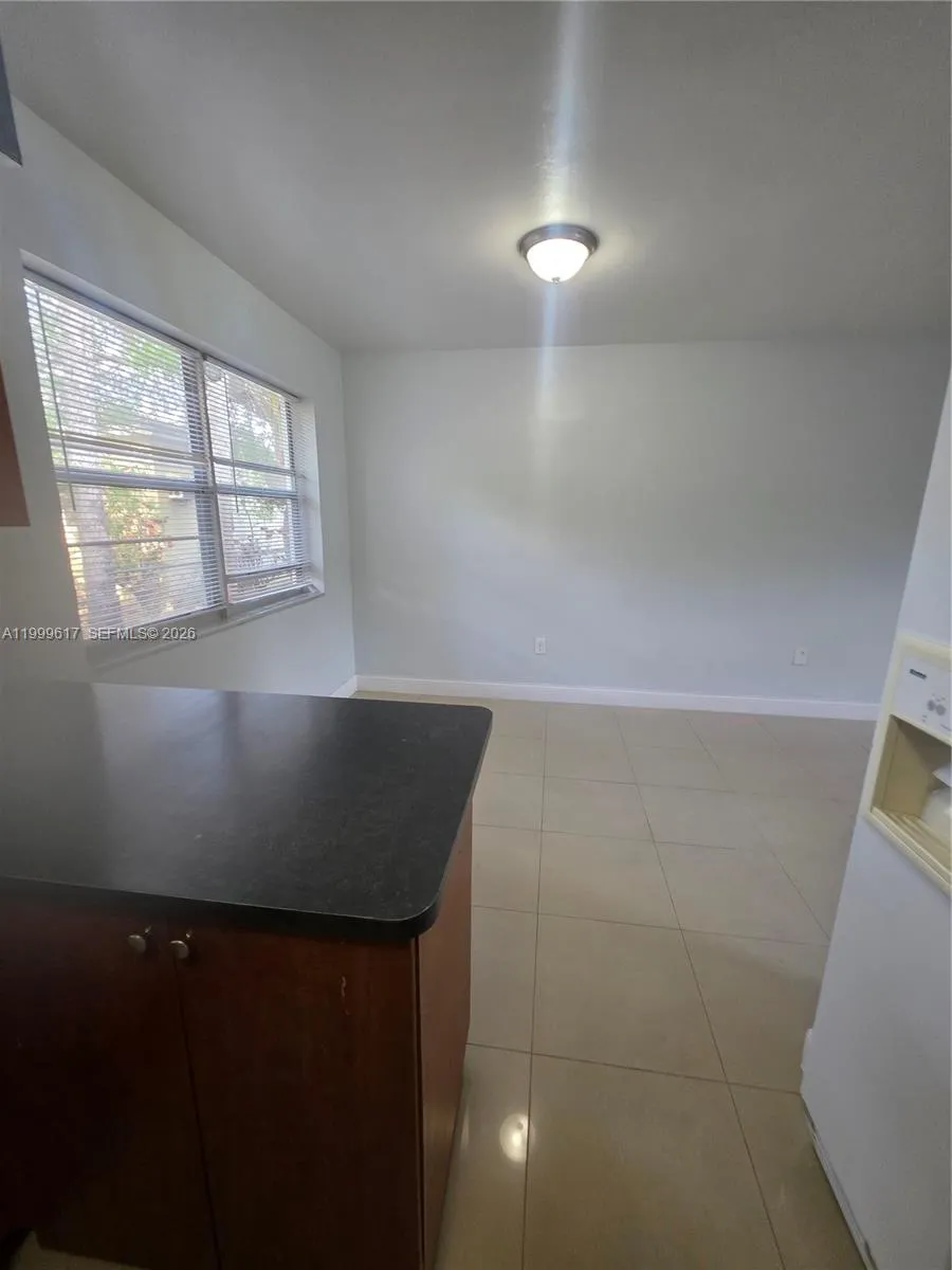 2832 Sw 37th Ave 2834, Miami, Florida 33133, Miami, Florida 33133, 2 Bedrooms Bedrooms, ,1 BathroomBathrooms,Residential Lease,For Rent,2832 Sw 37th Ave 2834, Miami, Florida 33133,A11999617