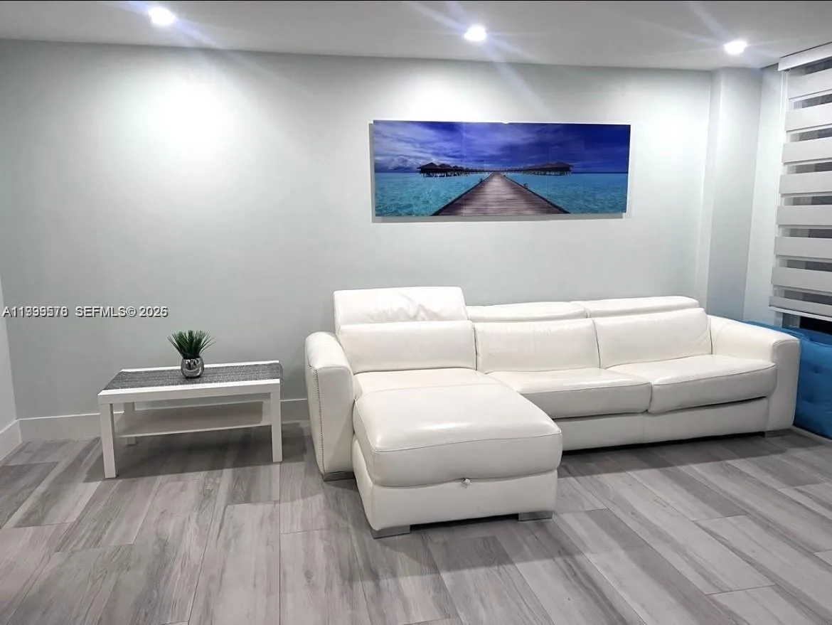 6917 Collins Ave 806, Miami Beach, Florida 33141, Miami Beach, Florida 33141, 1 Bedroom Bedrooms, ,1 BathroomBathrooms,Residential Lease,For Rent,6917 Collins Ave 806, Miami Beach, Florida 33141,A11999578