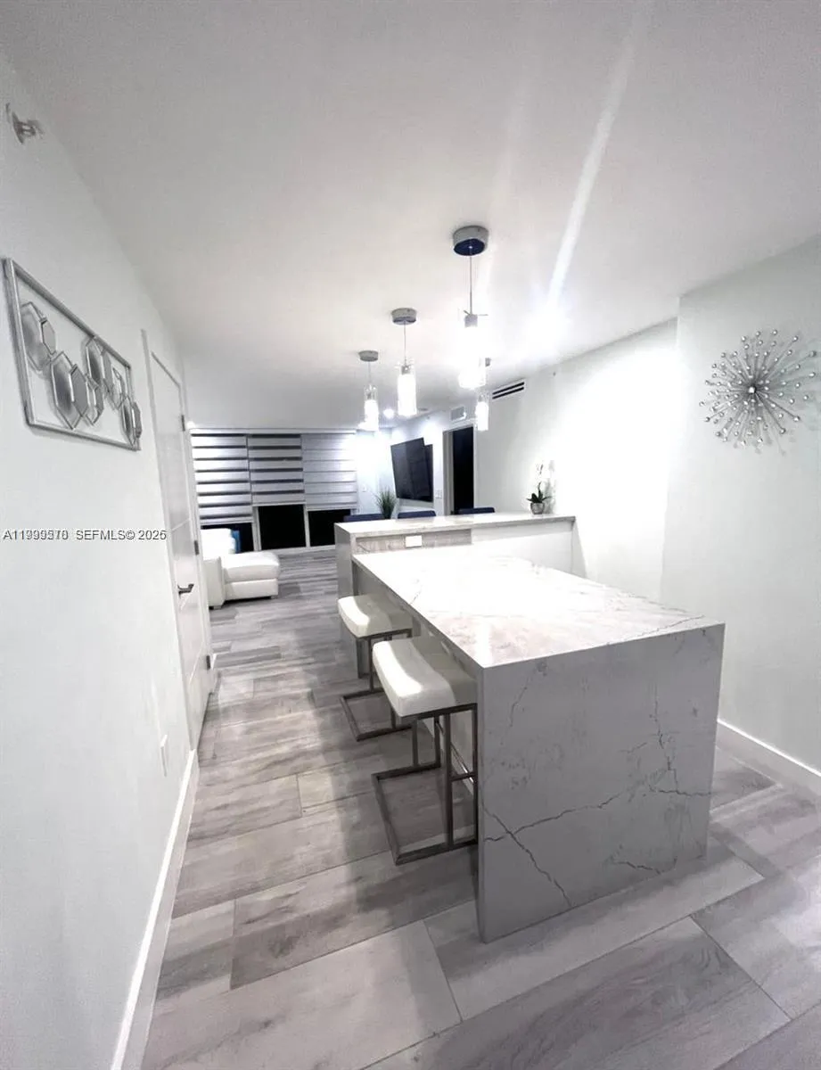 6917 Collins Ave 806, Miami Beach, Florida 33141, Miami Beach, Florida 33141, 1 Bedroom Bedrooms, ,1 BathroomBathrooms,Residential Lease,For Rent,6917 Collins Ave 806, Miami Beach, Florida 33141,A11999578