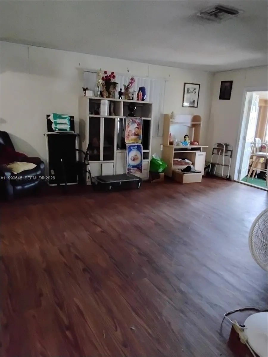 2124 Nw 81st St, Miami, Florida 33147, Miami, Florida 33147, 2 Bedrooms Bedrooms, ,1 BathroomBathrooms,Residential,For Sale,2124 Nw 81st St, Miami, Florida 33147,A11999645