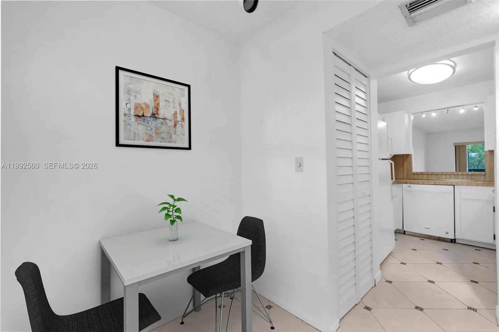 1021 Mockingbird Ln 302, Plantation, Florida 33324, Plantation, Florida 33324, 2 Bedrooms Bedrooms, ,2 BathroomsBathrooms,Residential,For Sale,1021 Mockingbird Ln 302, Plantation, Florida 33324,A11992560