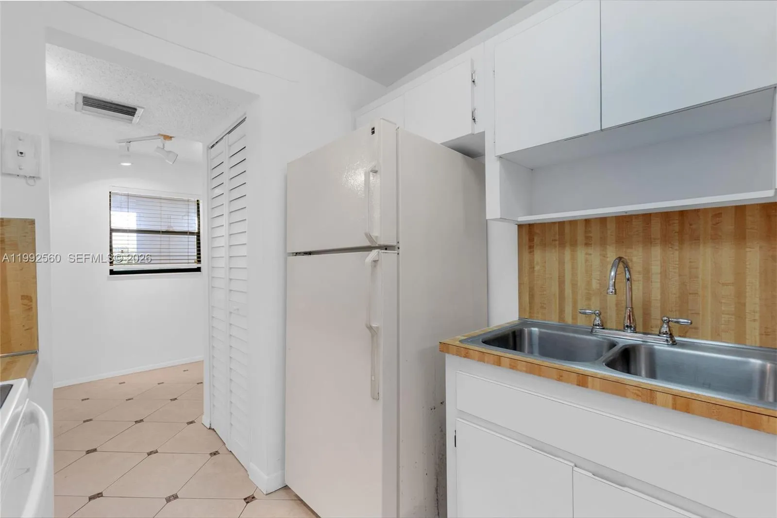 1021 Mockingbird Ln 302, Plantation, Florida 33324, Plantation, Florida 33324, 2 Bedrooms Bedrooms, ,2 BathroomsBathrooms,Residential,For Sale,1021 Mockingbird Ln 302, Plantation, Florida 33324,A11992560