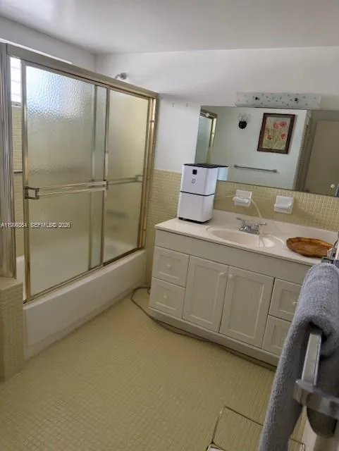 450 Golden Isles Dr 2g, Hallandale Beach, Florida, Hallandale Beach, Florida 33009, 1 Bedroom Bedrooms, ,1 BathroomBathrooms,Residential,For Sale,450 Golden Isles Dr 2g, Hallandale Beach, Florida ,A11999264
