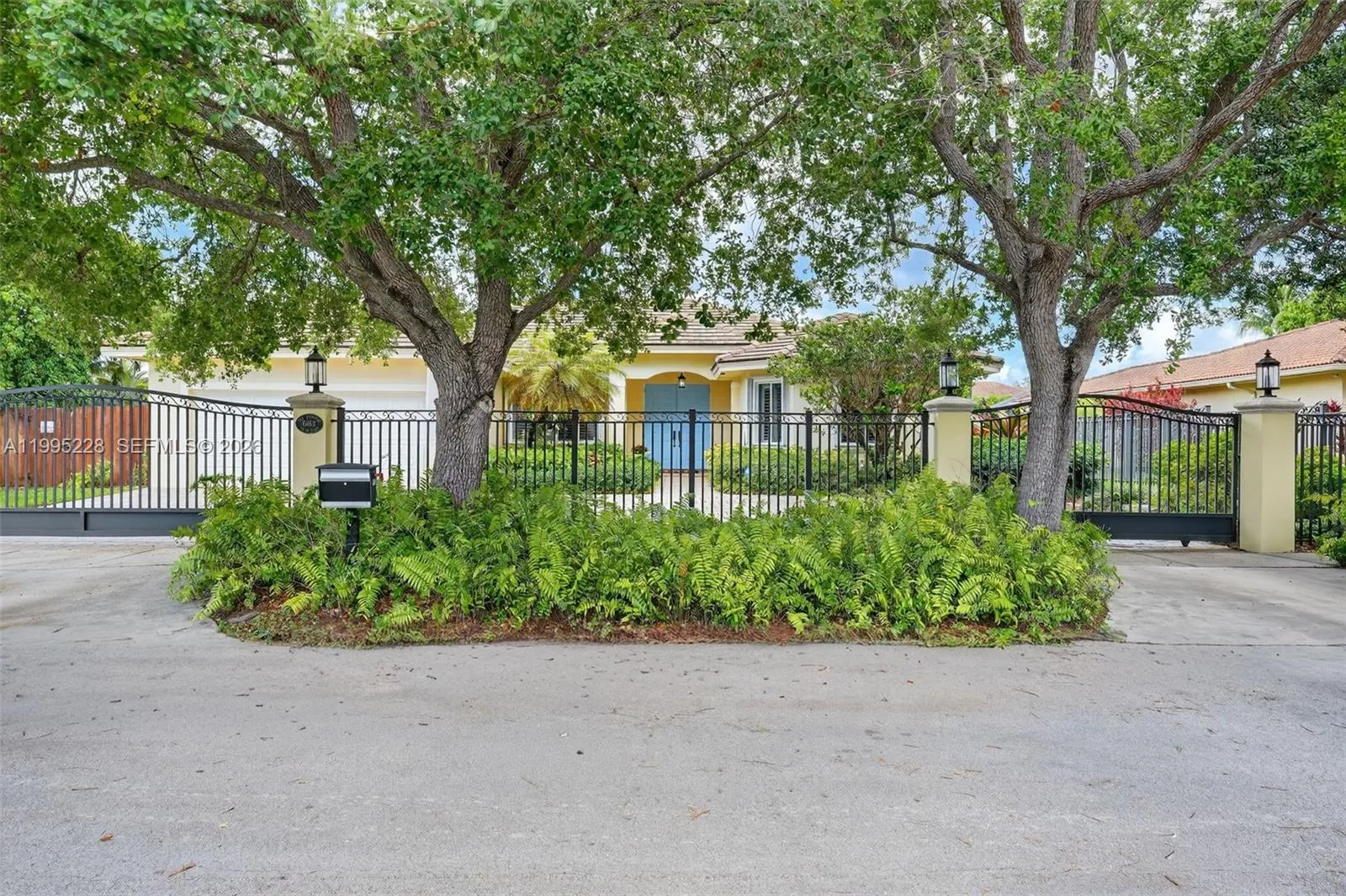 6462 Sw 93rd Pl, Miami, Florida 33173, Miami, Florida 33173, 4 Bedrooms Bedrooms, ,3 BathroomsBathrooms,Residential,For Sale,6462 Sw 93rd Pl, Miami, Florida 33173,A11995228