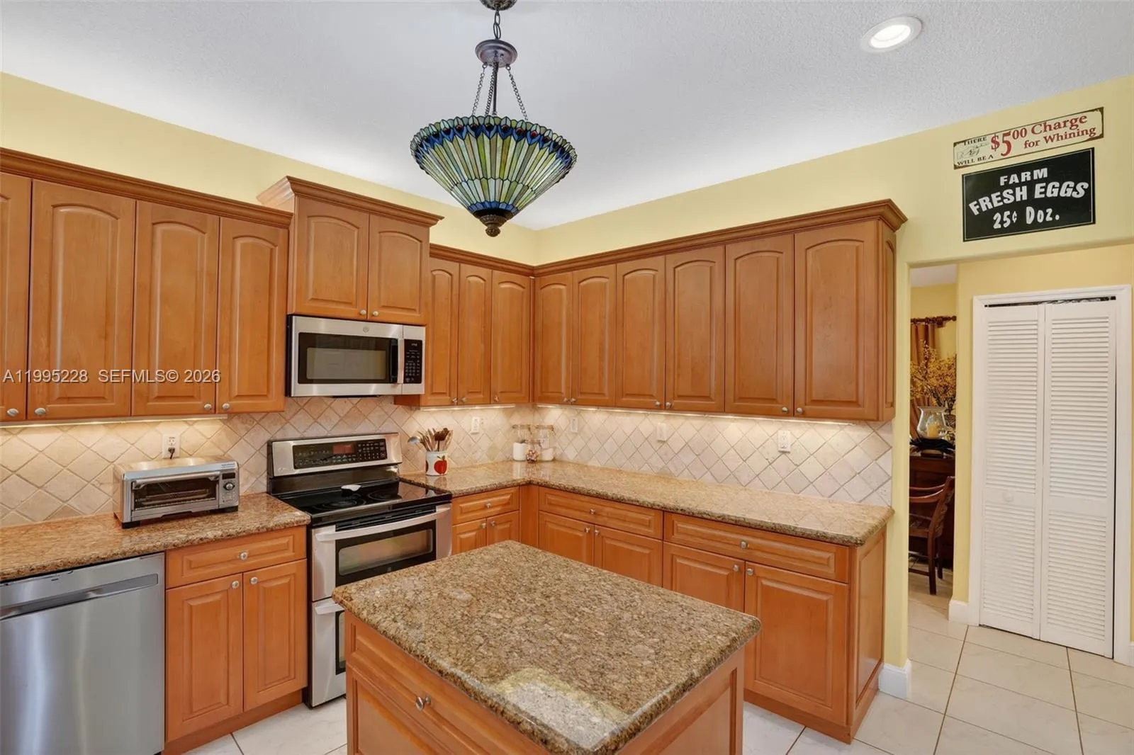 6462 Sw 93rd Pl, Miami, Florida 33173, Miami, Florida 33173, 4 Bedrooms Bedrooms, ,3 BathroomsBathrooms,Residential,For Sale,6462 Sw 93rd Pl, Miami, Florida 33173,A11995228