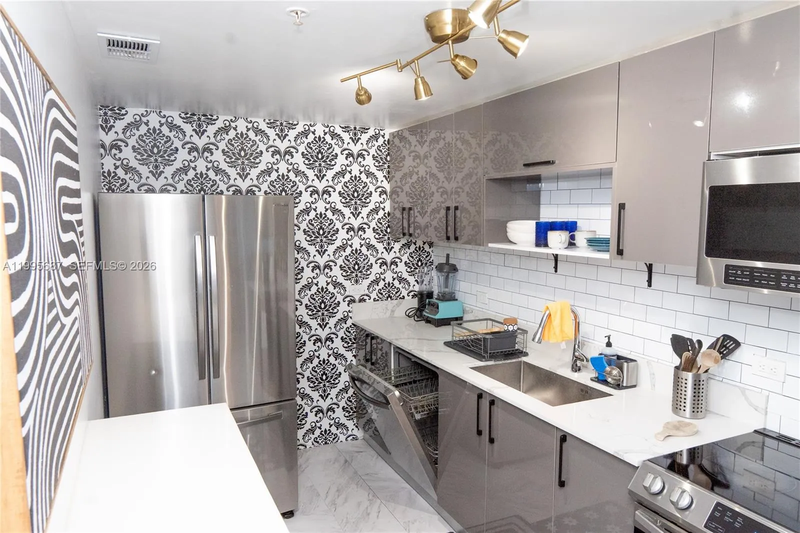 7501 E Treasure Dr 5m, North Bay Village, Florida, North Bay Village, Florida 33141, 2 Bedrooms Bedrooms, ,1 BathroomBathrooms,Residential Lease,For Rent,7501 E Treasure Dr 5m, North Bay Village, Florida ,A11995687