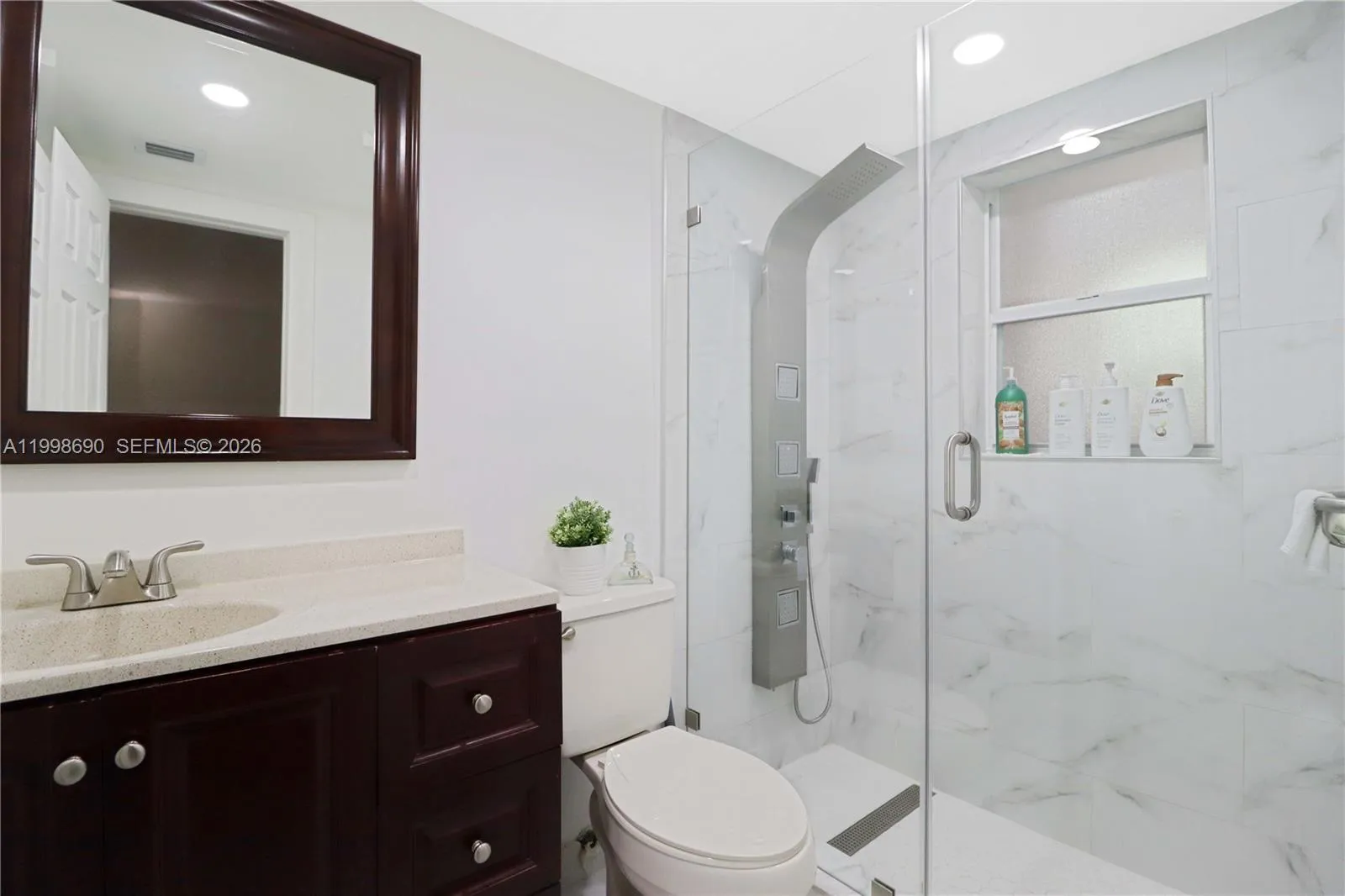 6095 W 18th Ave S107, Hialeah, Florida 33012, Hialeah, Florida 33012, 2 Bedrooms Bedrooms, ,2 BathroomsBathrooms,Residential,For Sale,6095 W 18th Ave S107, Hialeah, Florida 33012,A11998690