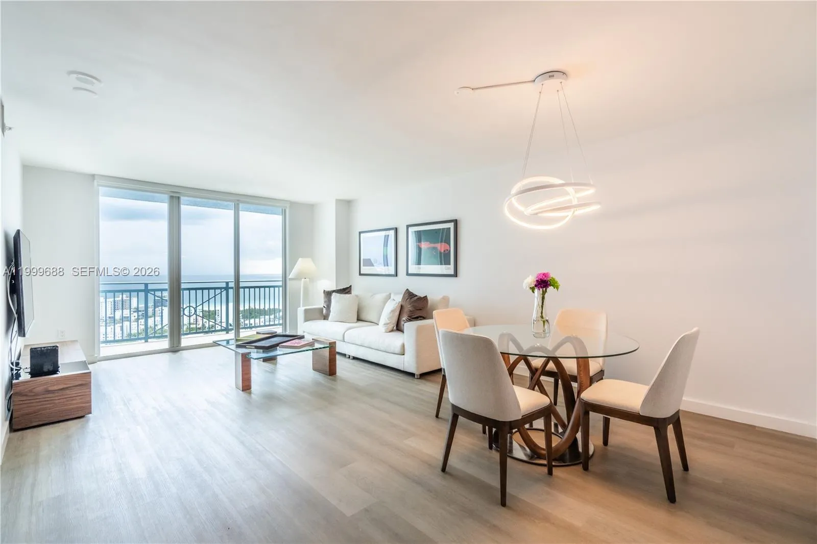 90 Alton Rd 2807, Miami Beach, Florida 33139, Miami Beach, Florida 33139, 1 Bedroom Bedrooms, ,1 BathroomBathrooms,Residential Lease,For Rent,90 Alton Rd 2807, Miami Beach, Florida 33139,A11999688