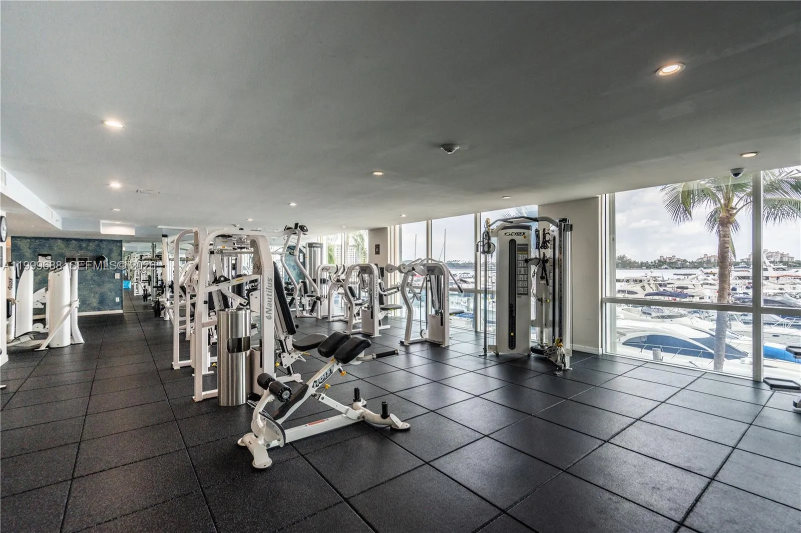 90 Alton Rd 2807, Miami Beach, Florida 33139, Miami Beach, Florida 33139, 1 Bedroom Bedrooms, ,1 BathroomBathrooms,Residential Lease,For Rent,90 Alton Rd 2807, Miami Beach, Florida 33139,A11999688