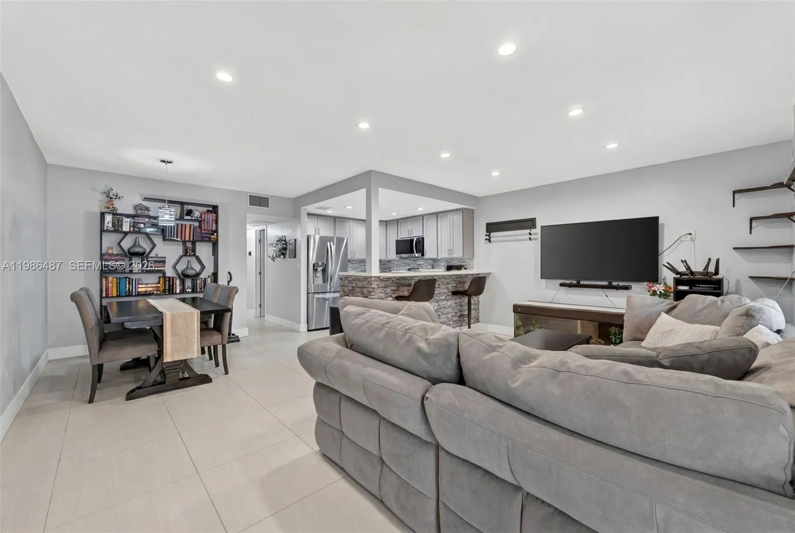 8616 Sw 103rd Ave, Miami, Florida 33173, Miami, Florida 33173, 1 Bedroom Bedrooms, ,1 BathroomBathrooms,Residential,For Sale,8616 Sw 103rd Ave, Miami, Florida 33173,A11986487