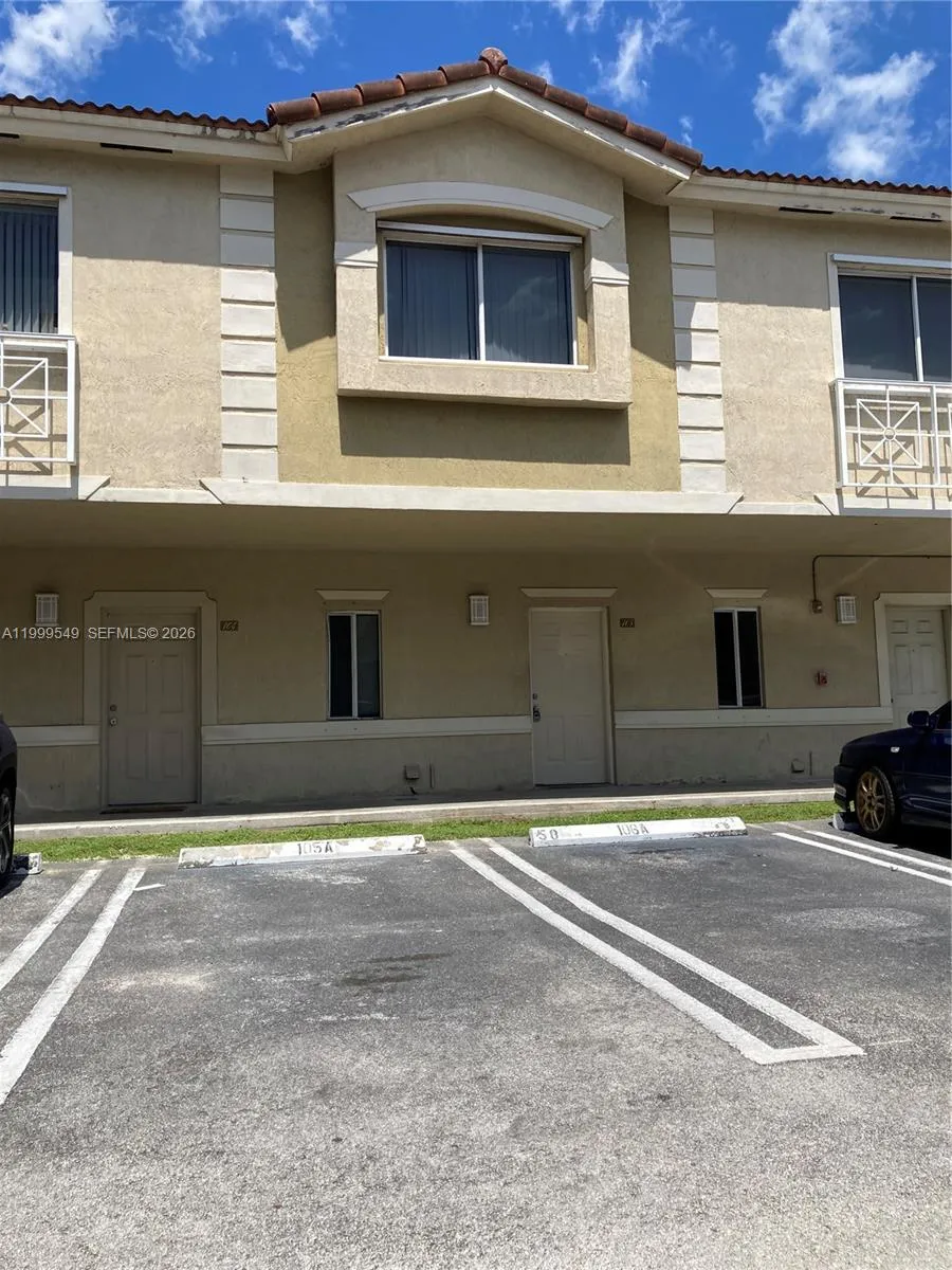 7985 Nw 8th St 105a, Miami, Florida 33126, Miami, Florida 33126, 2 Bedrooms Bedrooms, ,2 BathroomsBathrooms,Residential Lease,For Rent,7985 Nw 8th St 105a, Miami, Florida 33126,A11999549