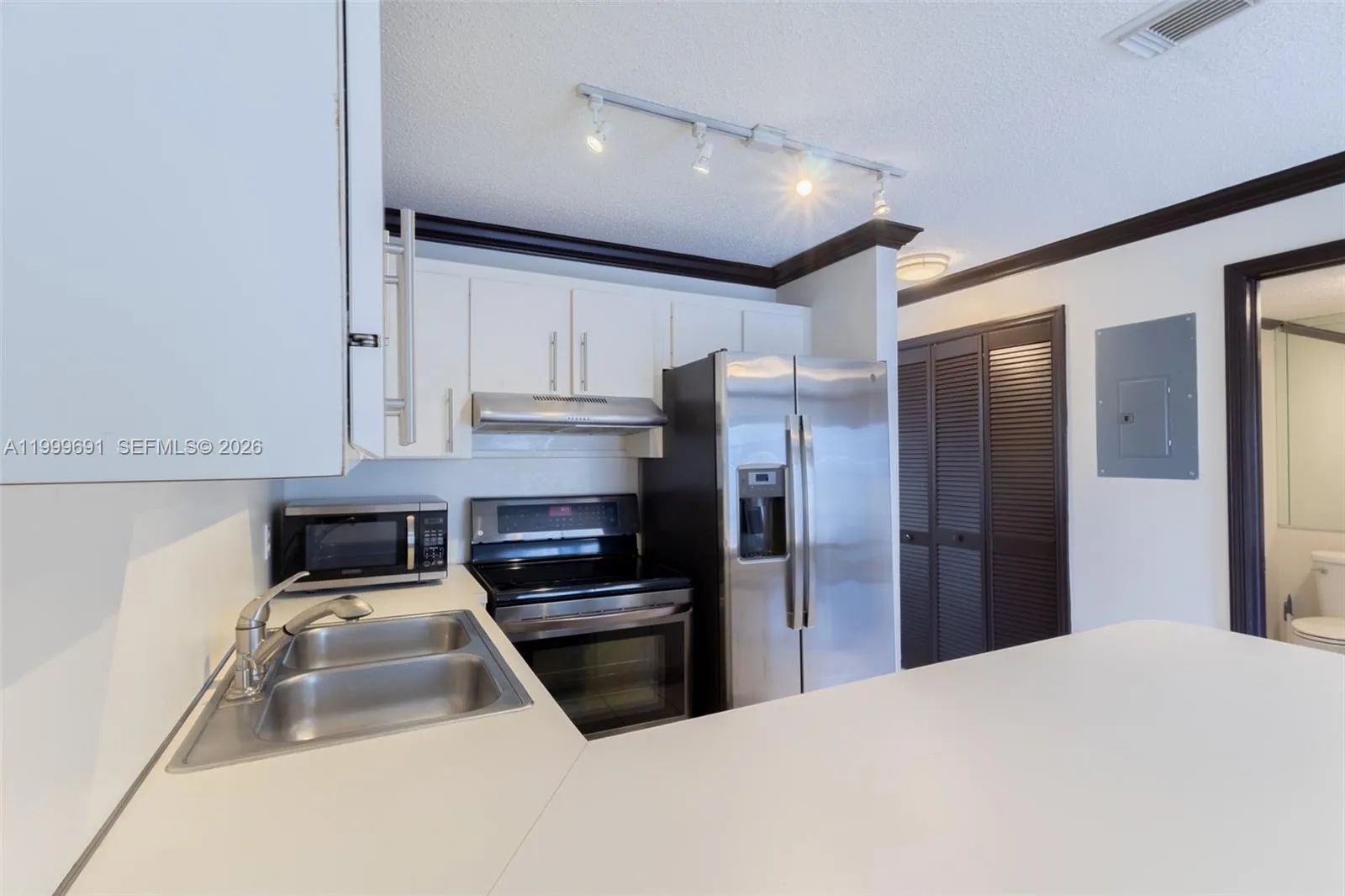 13874 Sw 64th St, Miami, Florida 33183, Miami, Florida 33183, 3 Bedrooms Bedrooms, ,2 BathroomsBathrooms,Residential Lease,For Rent,13874 Sw 64th St, Miami, Florida 33183,A11999691