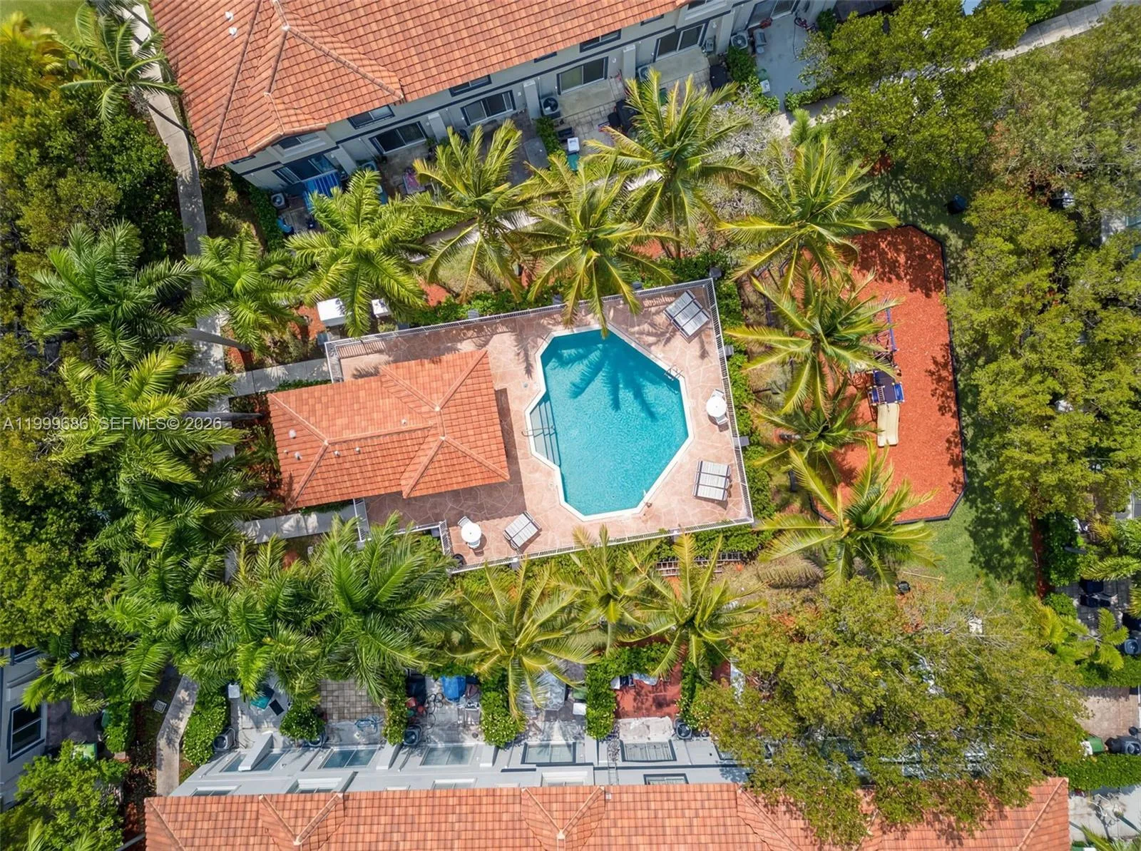 7802 Catalina Cir, Tamarac, Florida 33321, Tamarac, Florida 33321, 2 Bedrooms Bedrooms, ,2 BathroomsBathrooms,Residential,For Sale,7802 Catalina Cir, Tamarac, Florida 33321,A11999686