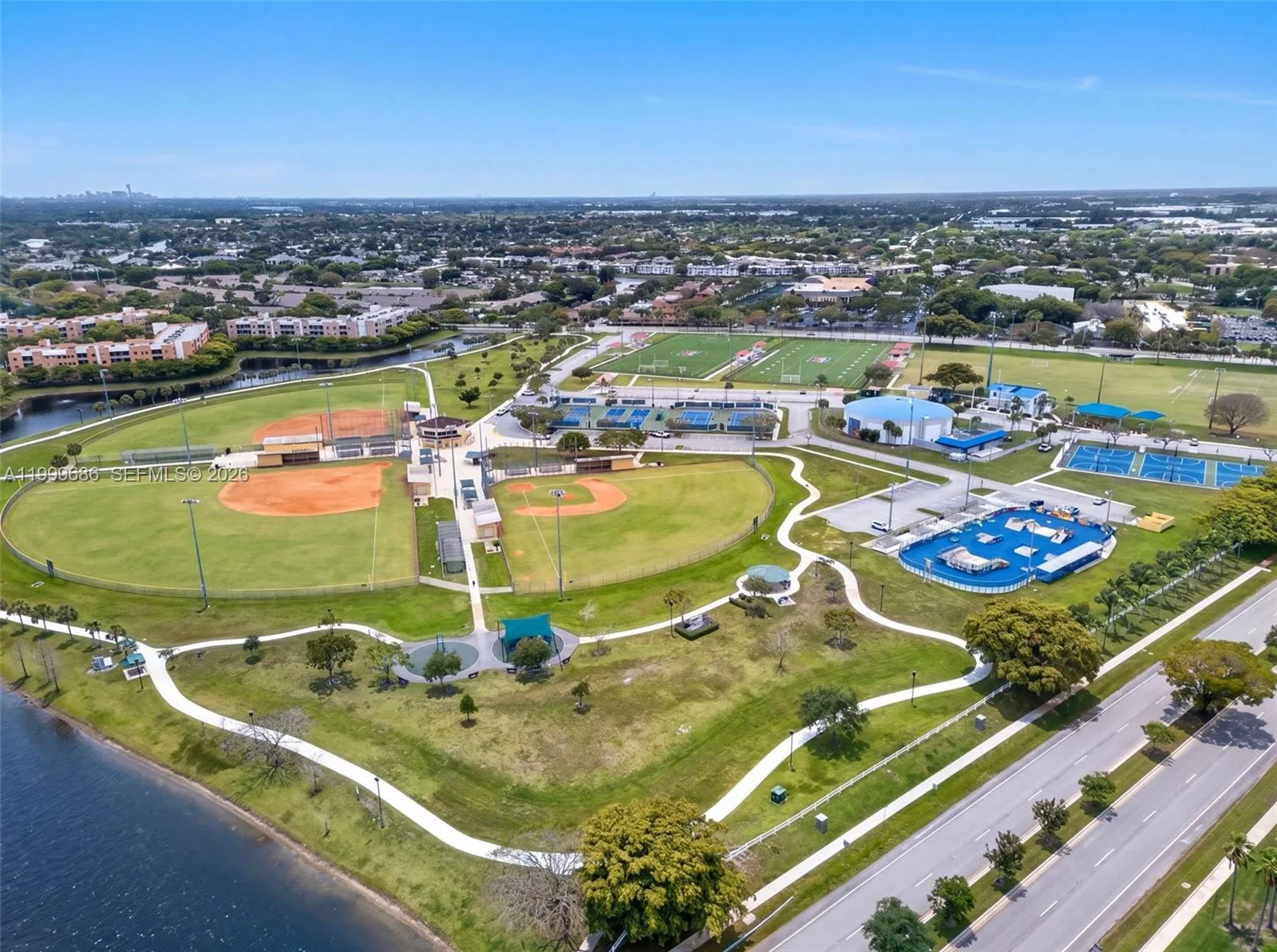7802 Catalina Cir, Tamarac, Florida 33321, Tamarac, Florida 33321, 2 Bedrooms Bedrooms, ,2 BathroomsBathrooms,Residential,For Sale,7802 Catalina Cir, Tamarac, Florida 33321,A11999686