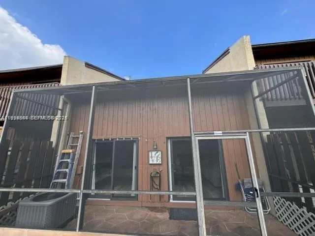 4183 Sw 87th Ter, Davie, Florida 33328, Davie, Florida 33328, 2 Bedrooms Bedrooms, ,2 BathroomsBathrooms,Residential Lease,For Rent,4183 Sw 87th Ter, Davie, Florida 33328,A11994544