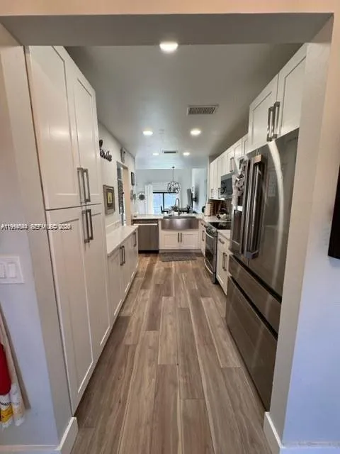 4183 Sw 87th Ter, Davie, Florida 33328, Davie, Florida 33328, 2 Bedrooms Bedrooms, ,2 BathroomsBathrooms,Residential Lease,For Rent,4183 Sw 87th Ter, Davie, Florida 33328,A11994544