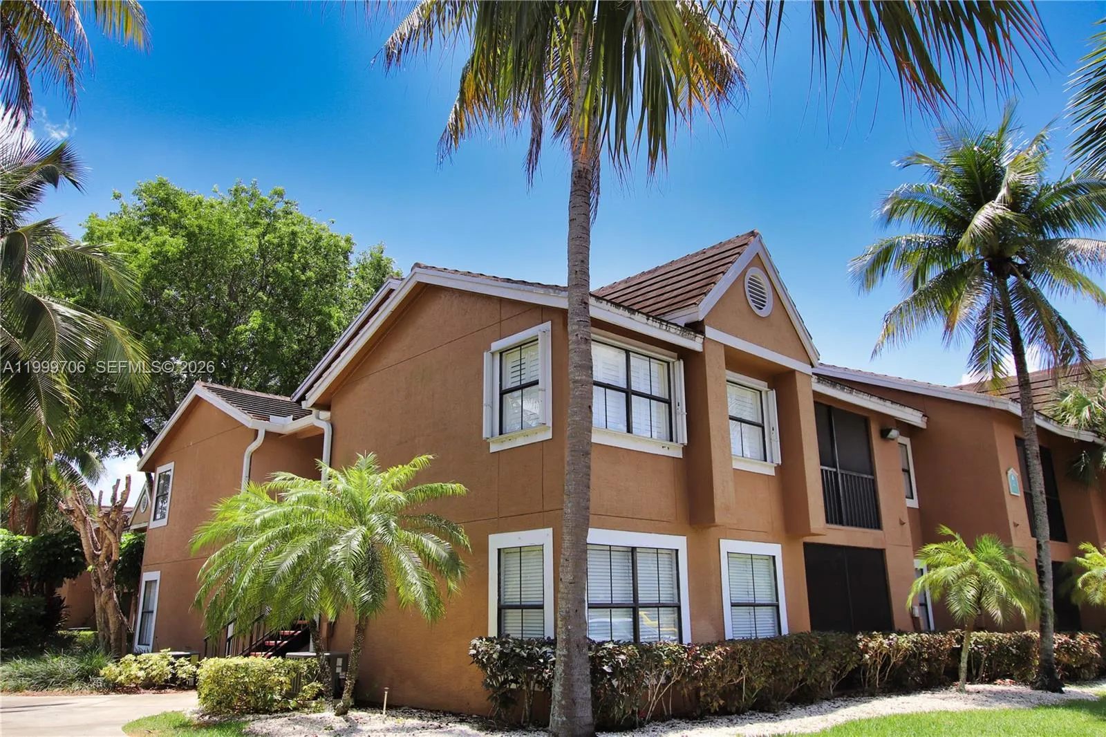 Corner unit on the second floor