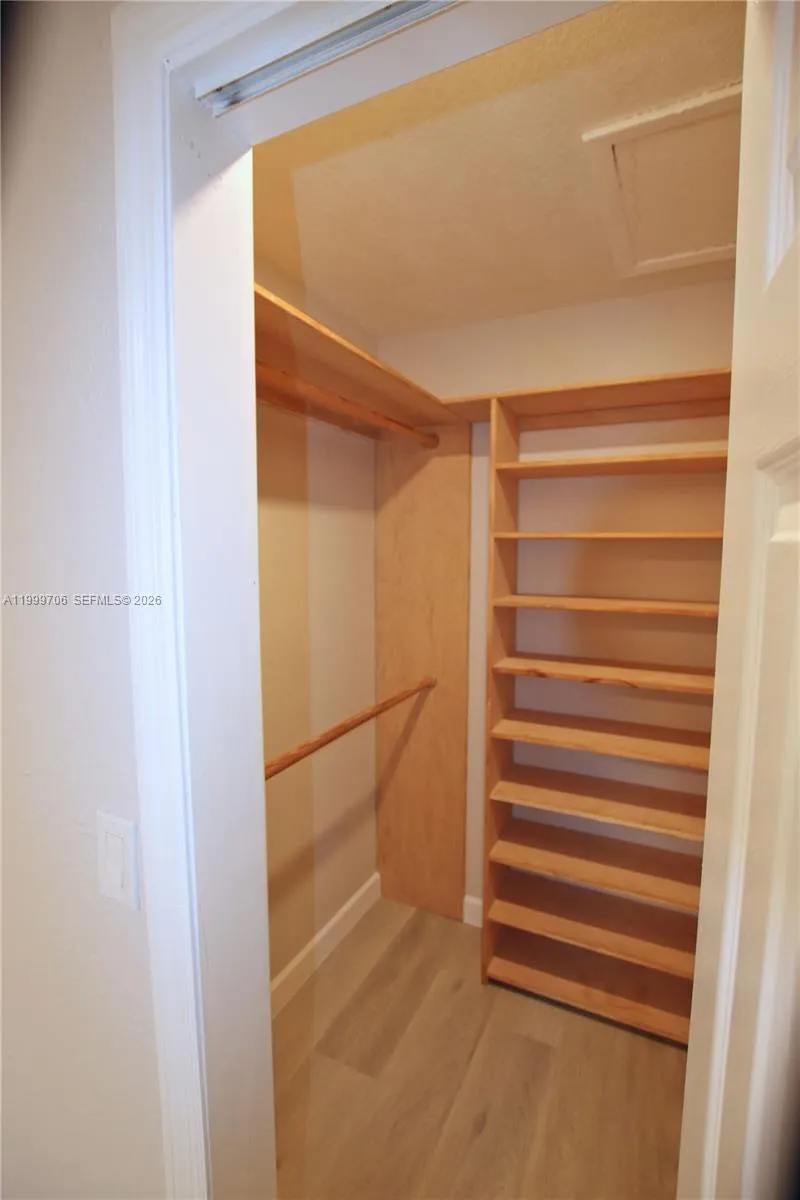 walk-in closet
