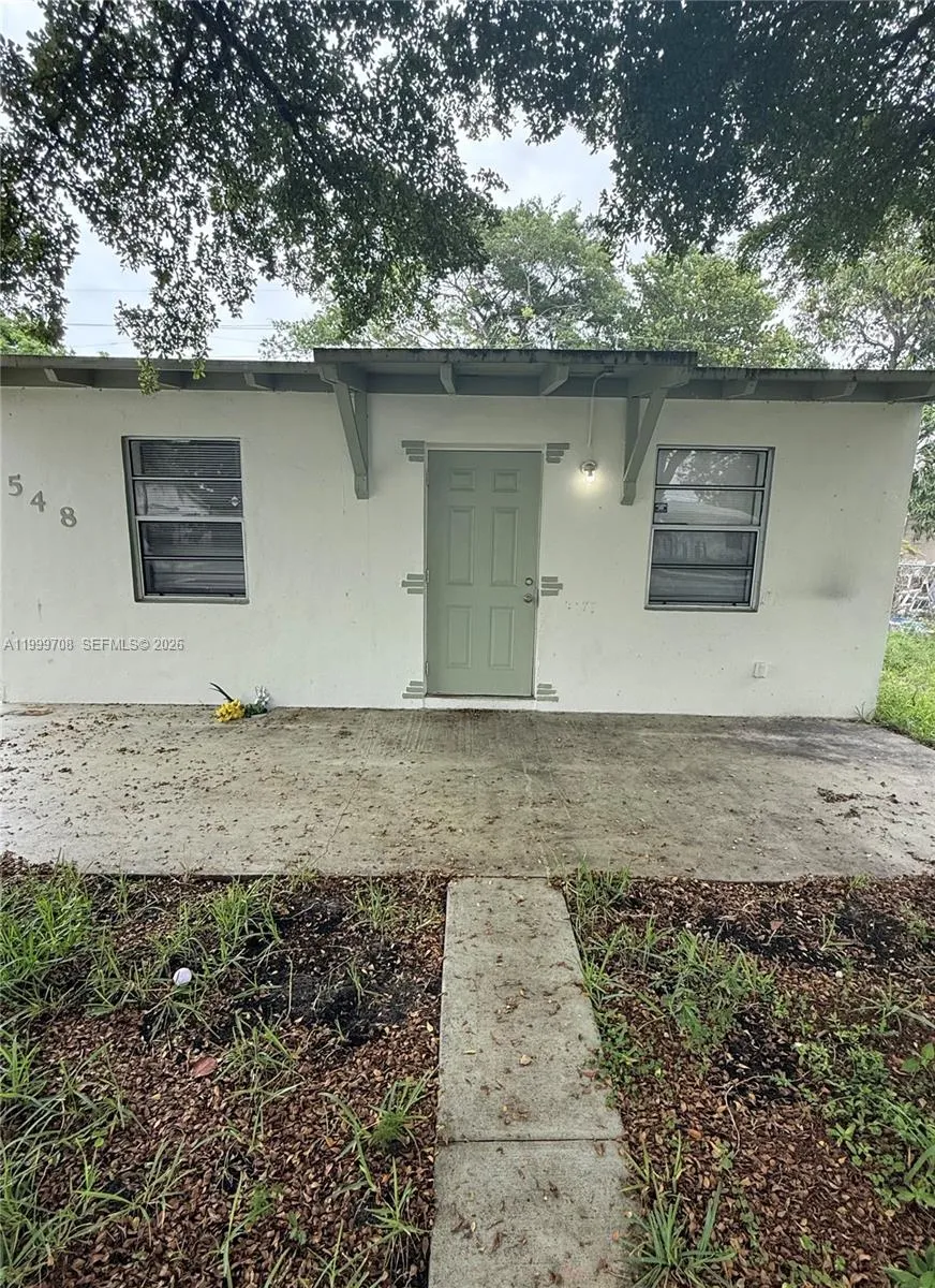 1548 Nw 3rd Ter 0, Pompano Beach, Florida 33060, Pompano Beach, Florida 33060, 2 Bedrooms Bedrooms, ,1 BathroomBathrooms,Residential Lease,For Rent,1548 Nw 3rd Ter 0, Pompano Beach, Florida 33060,A11999708