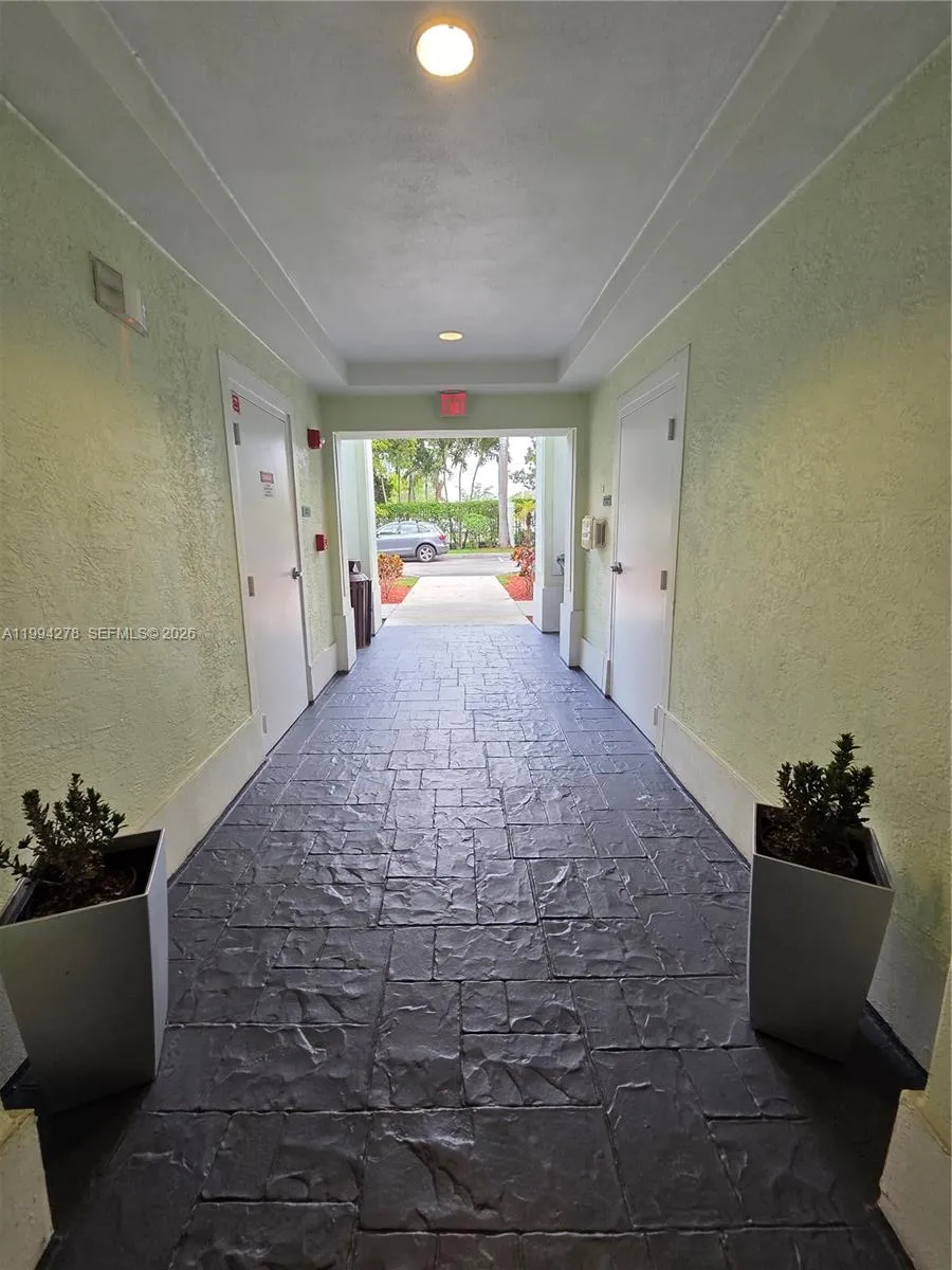 5300 Nw 87th Ave 416, Doral, Florida 33178, Doral, Florida 33178, 1 Bedroom Bedrooms, ,2 BathroomsBathrooms,Residential,For Sale,5300 Nw 87th Ave 416, Doral, Florida 33178,A11994278