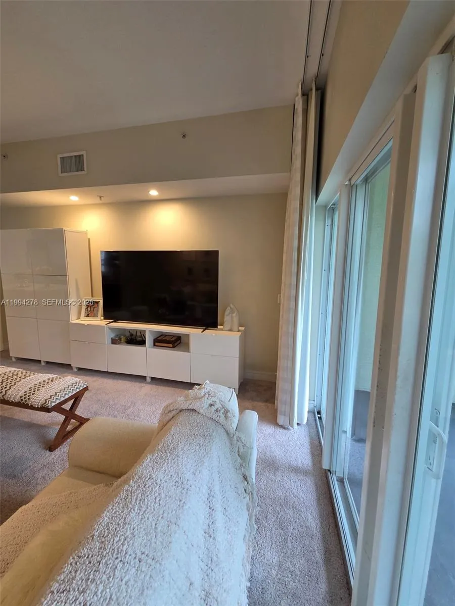 5300 Nw 87th Ave 416, Doral, Florida 33178, Doral, Florida 33178, 1 Bedroom Bedrooms, ,2 BathroomsBathrooms,Residential,For Sale,5300 Nw 87th Ave 416, Doral, Florida 33178,A11994278