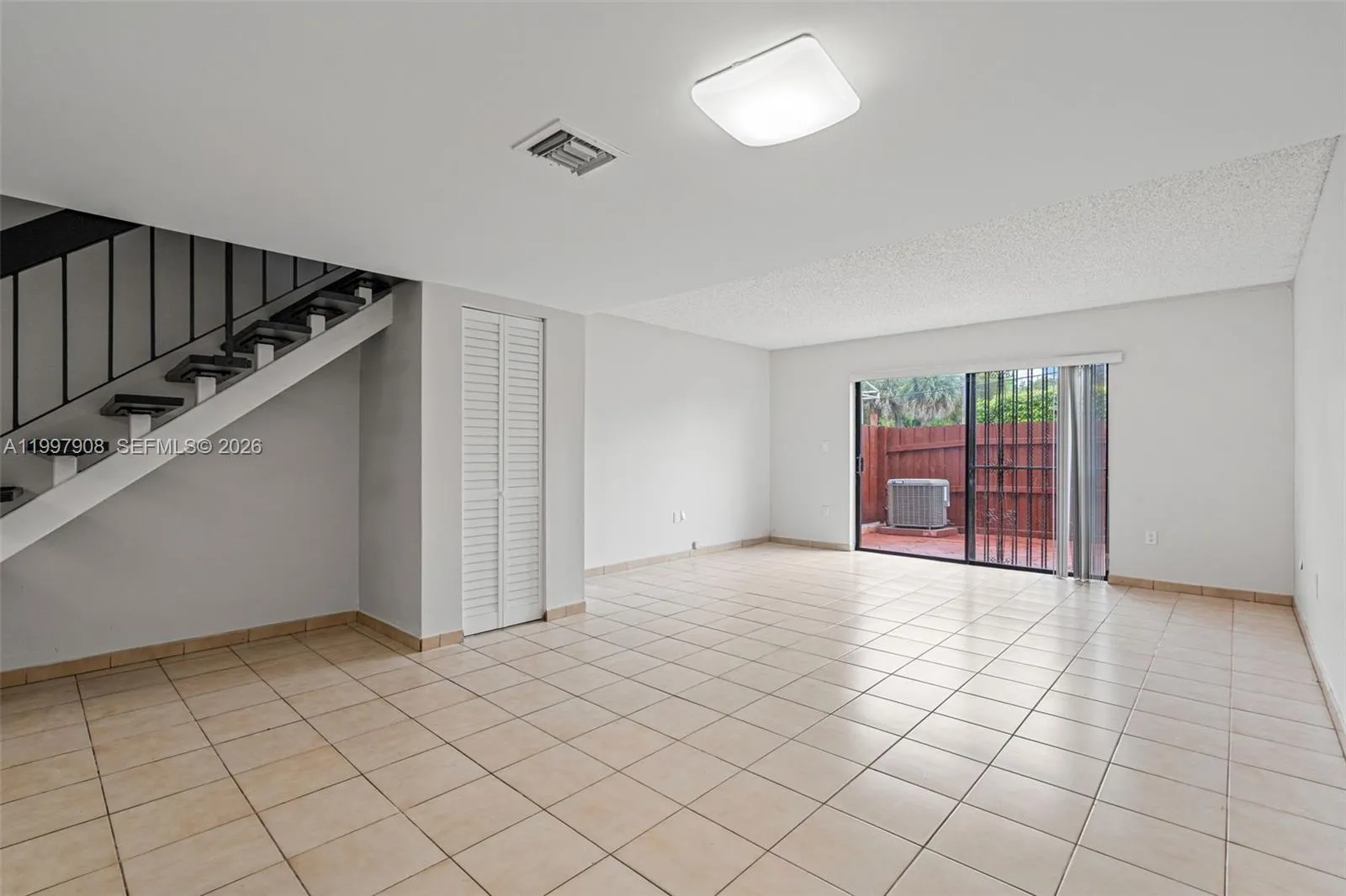 319 Nw 109th Ave 3b, Miami, Florida 33172, Miami, Florida 33172, 2 Bedrooms Bedrooms, ,1 BathroomBathrooms,Residential Lease,For Rent,319 Nw 109th Ave 3b, Miami, Florida 33172,A11997908