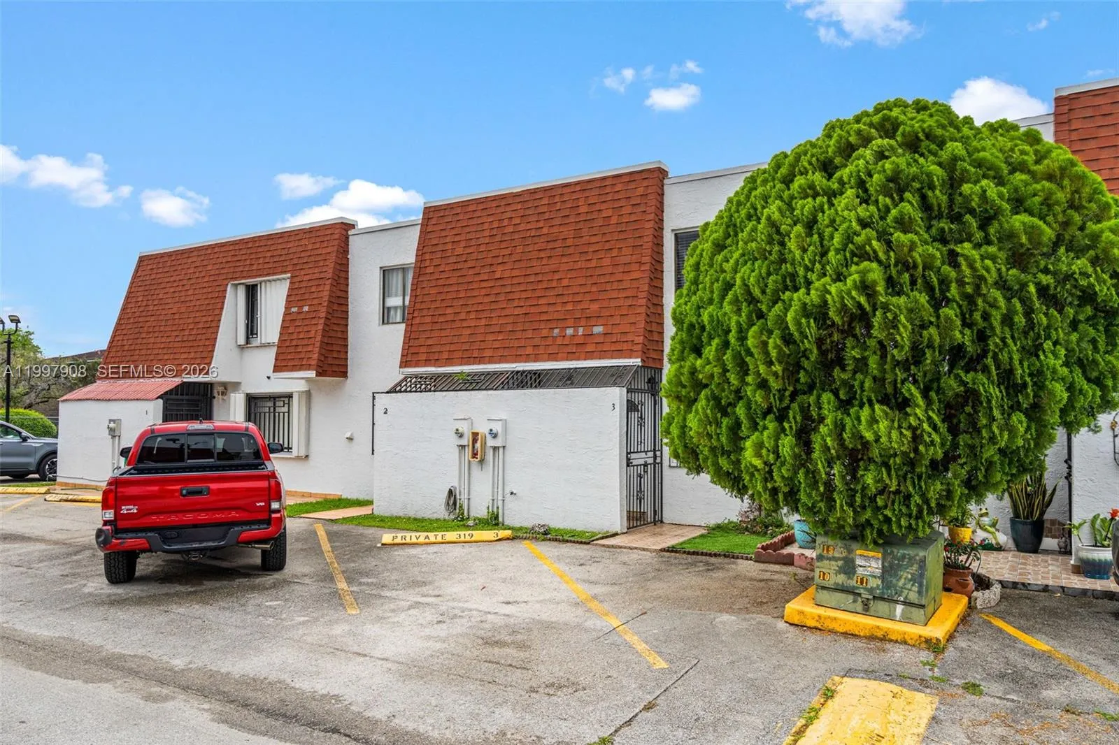 319 Nw 109th Ave 3b, Miami, Florida 33172, Miami, Florida 33172, 2 Bedrooms Bedrooms, ,1 BathroomBathrooms,Residential Lease,For Rent,319 Nw 109th Ave 3b, Miami, Florida 33172,A11997908