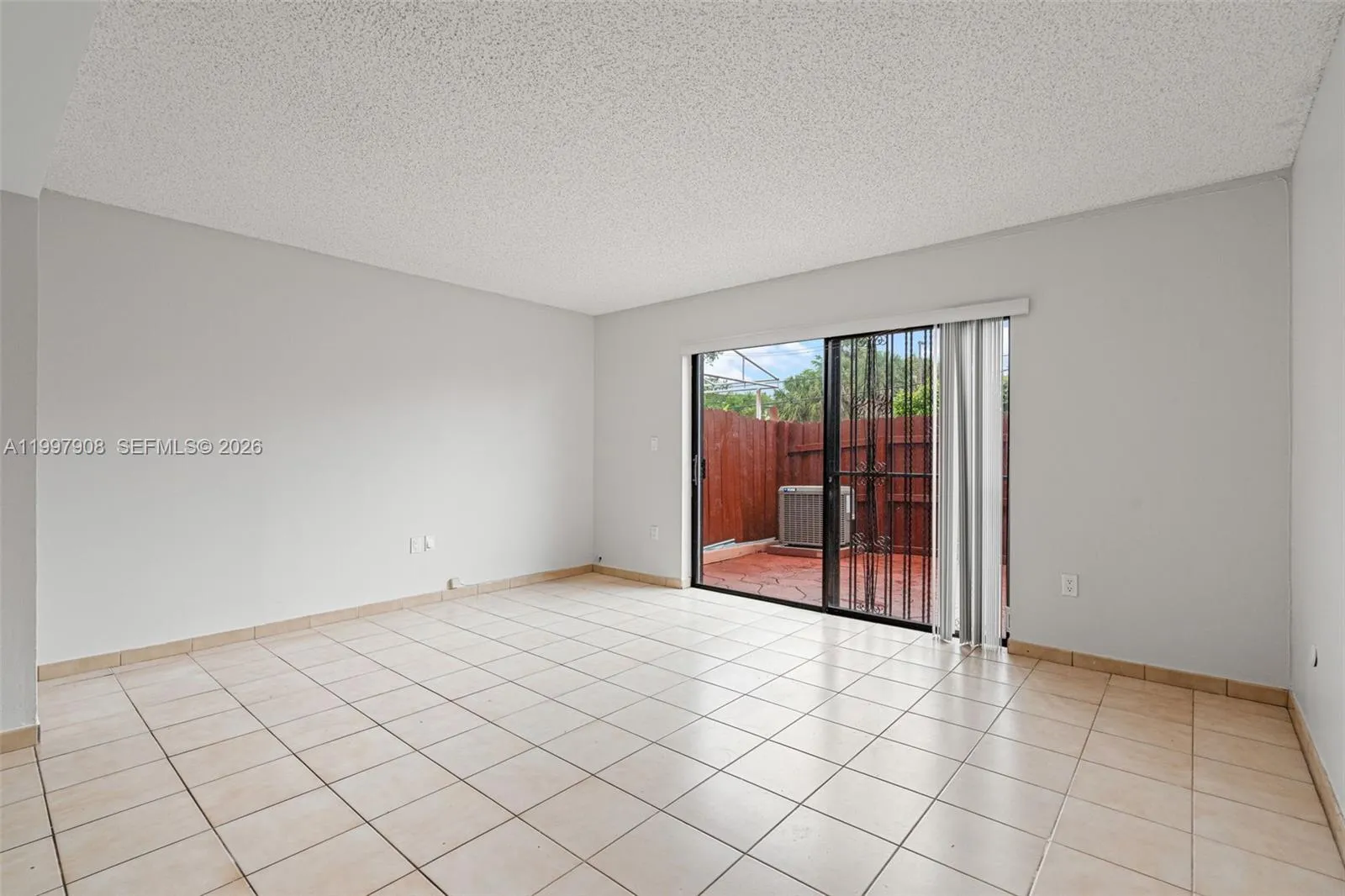 319 Nw 109th Ave 3b, Miami, Florida 33172, Miami, Florida 33172, 2 Bedrooms Bedrooms, ,1 BathroomBathrooms,Residential Lease,For Rent,319 Nw 109th Ave 3b, Miami, Florida 33172,A11997908