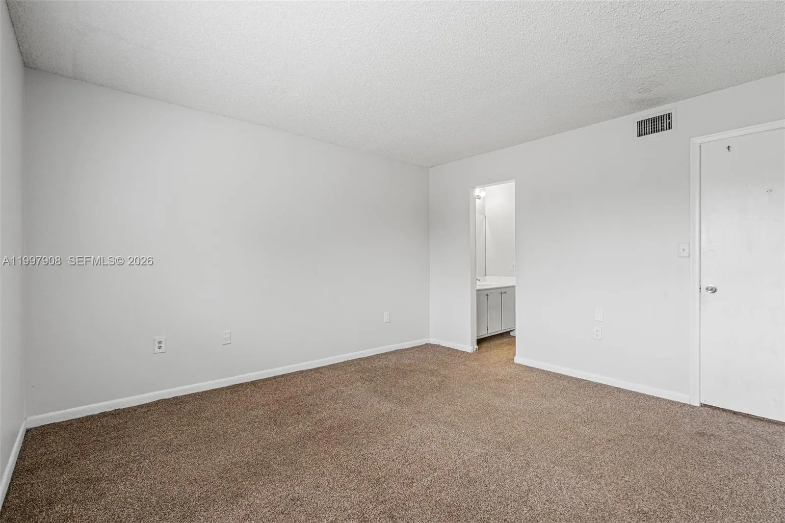 319 Nw 109th Ave 3b, Miami, Florida 33172, Miami, Florida 33172, 2 Bedrooms Bedrooms, ,1 BathroomBathrooms,Residential Lease,For Rent,319 Nw 109th Ave 3b, Miami, Florida 33172,A11997908