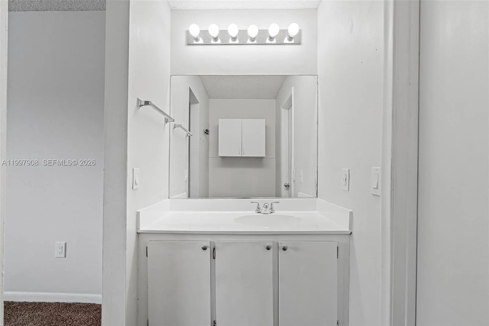 319 Nw 109th Ave 3b, Miami, Florida 33172, Miami, Florida 33172, 2 Bedrooms Bedrooms, ,1 BathroomBathrooms,Residential Lease,For Rent,319 Nw 109th Ave 3b, Miami, Florida 33172,A11997908