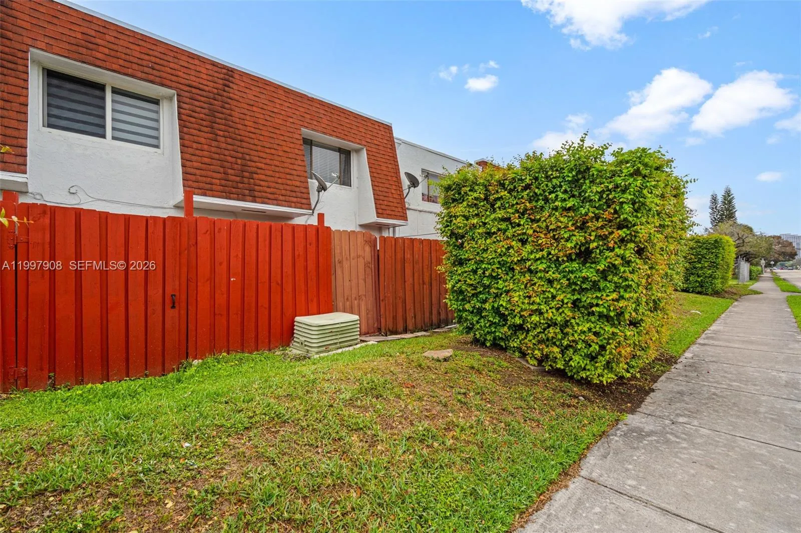 319 Nw 109th Ave 3b, Miami, Florida 33172, Miami, Florida 33172, 2 Bedrooms Bedrooms, ,1 BathroomBathrooms,Residential Lease,For Rent,319 Nw 109th Ave 3b, Miami, Florida 33172,A11997908