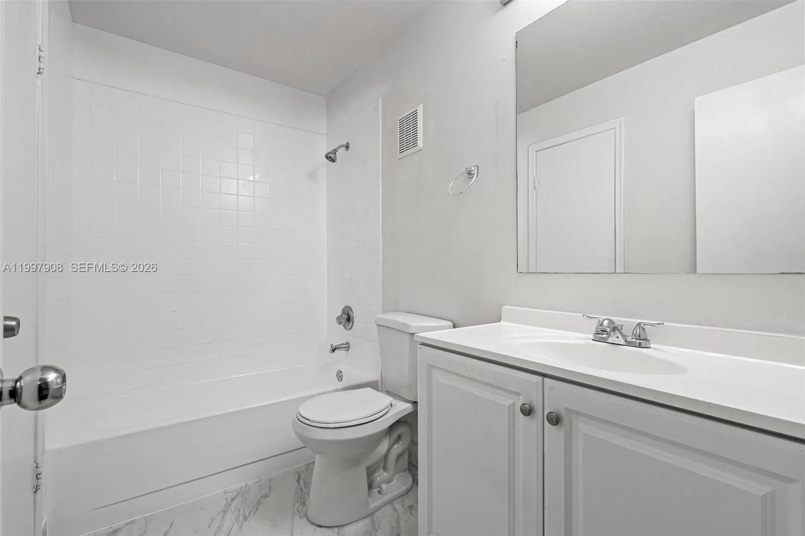 319 Nw 109th Ave 3b, Miami, Florida 33172, Miami, Florida 33172, 2 Bedrooms Bedrooms, ,1 BathroomBathrooms,Residential Lease,For Rent,319 Nw 109th Ave 3b, Miami, Florida 33172,A11997908