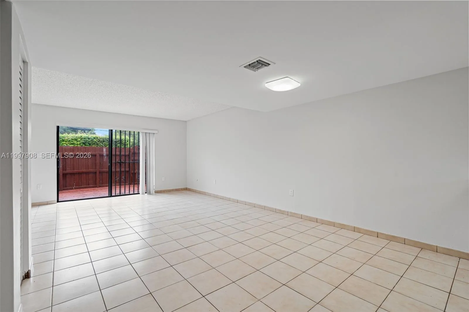 319 Nw 109th Ave 3b, Miami, Florida 33172, Miami, Florida 33172, 2 Bedrooms Bedrooms, ,1 BathroomBathrooms,Residential Lease,For Rent,319 Nw 109th Ave 3b, Miami, Florida 33172,A11997908